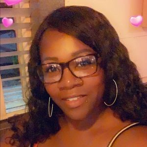 Meet your Posher, Regina